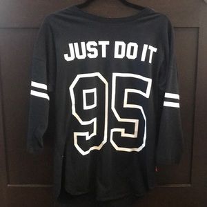 Great condition 3/4 sleeve Nike top